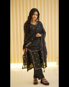 BLACK SHAHI KURTI